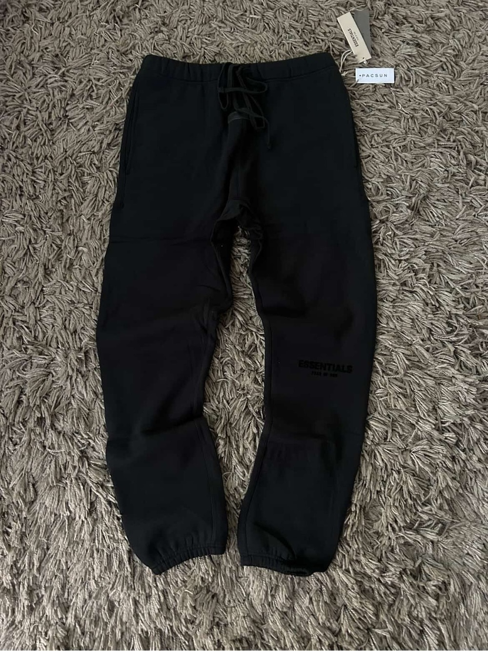 Fear of God Essentials SS22 Sweatpants Stretch Limo
Black 100% Authentic LARGE